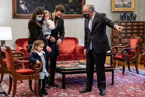 Condecoração do piloto Filipe Albuquerque com o grau de Comendador da Ordem do Mérito Créditos: © Rui Ochoa / Presidência da República Condecoração do piloto Filipe Albuquerque com o grau de Comendador da Ordem do Mérito Créditos: © Rui Ochoa / Presidência da República