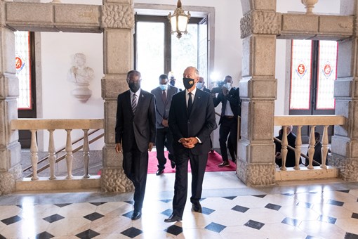Encontro com o Vice-Presidente de Angola, Bornito de Sousa, no Palácio de Belém, após as Cerimónias Fúnebres de Estado do Antigo Presidente da República Jorge Sampaio Créditos: © Rui Ochoa / Presidência da República Encontro com o Vice-Presidente de Angola, Bornito de Sousa, no Palácio de Belém, após as Cerimónias Fúnebres de Estado do Antigo Presidente da República Jorge Sampaio Créditos: © Rui Ochoa / Presidência da República