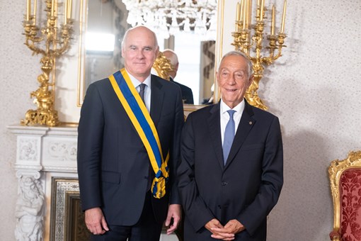 Condecoração no Palácio de Belém: Embaixador João Vale de Almeida, com Grã-Cruz da Ordem de Camões  Credits: © Rui Ochoa