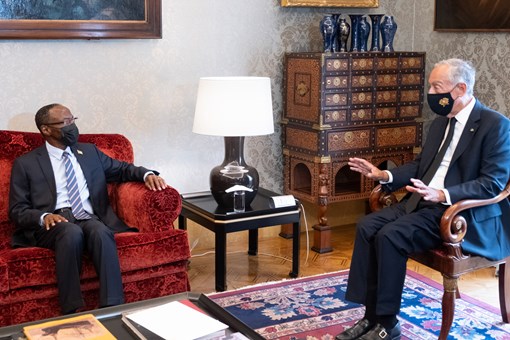 Encontro com o Vice-Presidente de Angola, Bornito de Sousa, no Palácio de Belém, após as Cerimónias Fúnebres de Estado do Antigo Presidente da República Jorge Sampaio Créditos: © Rui Ochoa / Presidência da República Encontro com o Vice-Presidente de Angola, Bornito de Sousa, no Palácio de Belém, após as Cerimónias Fúnebres de Estado do Antigo Presidente da República Jorge Sampaio Créditos: © Rui Ochoa / Presidência da República