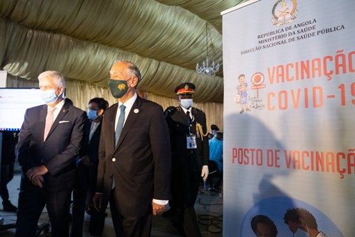 Visita ao Centro de Vacinação Paz Flor em Luanda  Créditos: © Rui Ochoa / Presidência da República