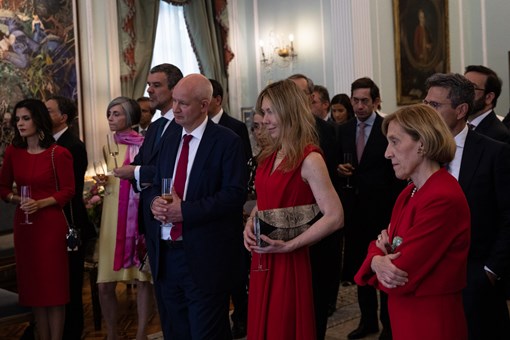 Jantou com Portugueses de diversos setores da Comunidade residente no Reino Unido na Residência Oficial do Embaixador de Portugal em Londres Créditos: © Miguel Figueiredo Lopes / Presidência da República Jantou com Portugueses de diversos setores da Comunidade residente no Reino Unido na Residência Oficial do Embaixador de Portugal em Londres Créditos: © Miguel Figueiredo Lopes / Presidência da República
